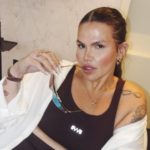 Thais Carla reforça que emagrecimento não mudou sua felicidade: “Sempre fui feliz”